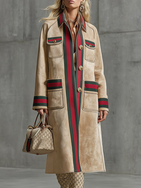 Veste en Faux Suède Beige avec Détails en Ruban Rouge et Vert - Élégance Simple