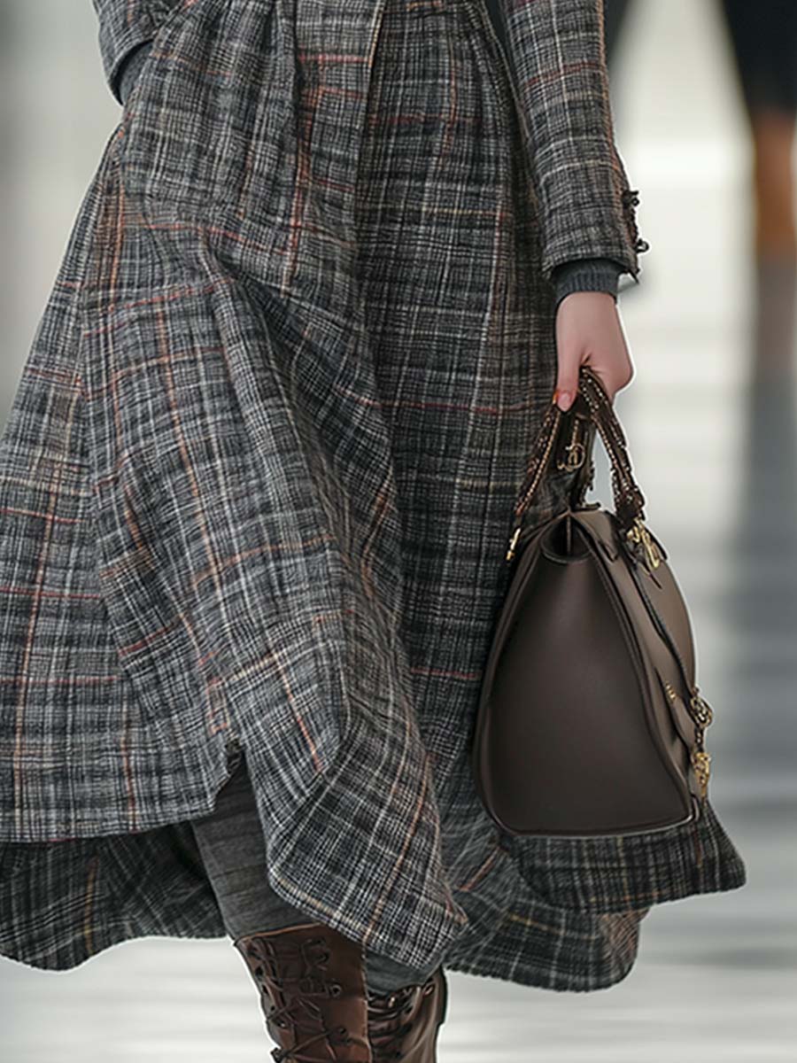 Élégant Manteau Rétro en Laine Grise à Carreaux avec Revers