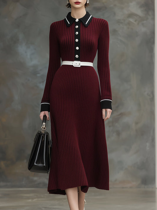 Robe Maxi en Angora Rouge avec Détails Noirs Élégants