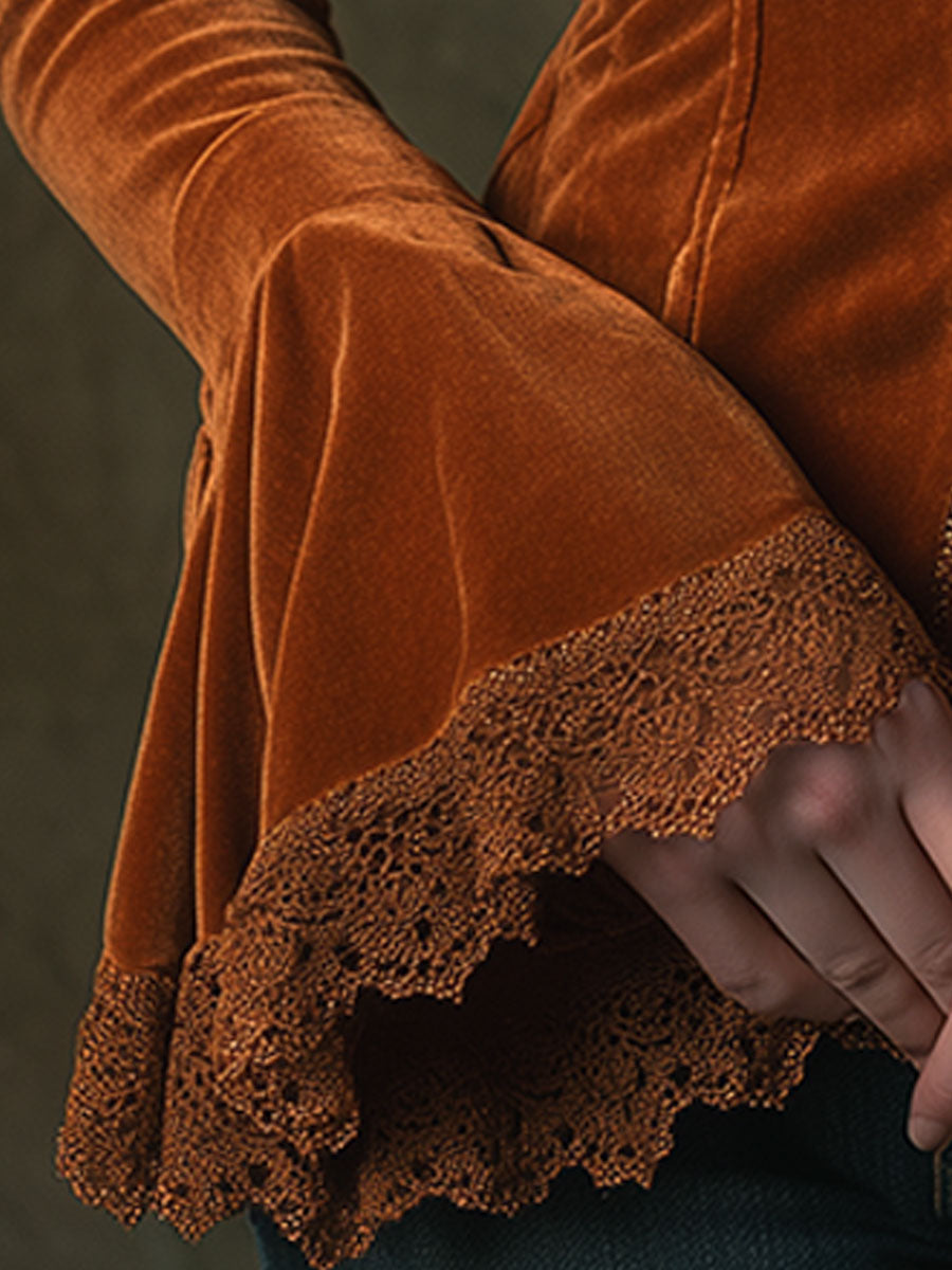 Chemise Longue en Velours Caramel Marron avec Col en V et Détails en Dentelle