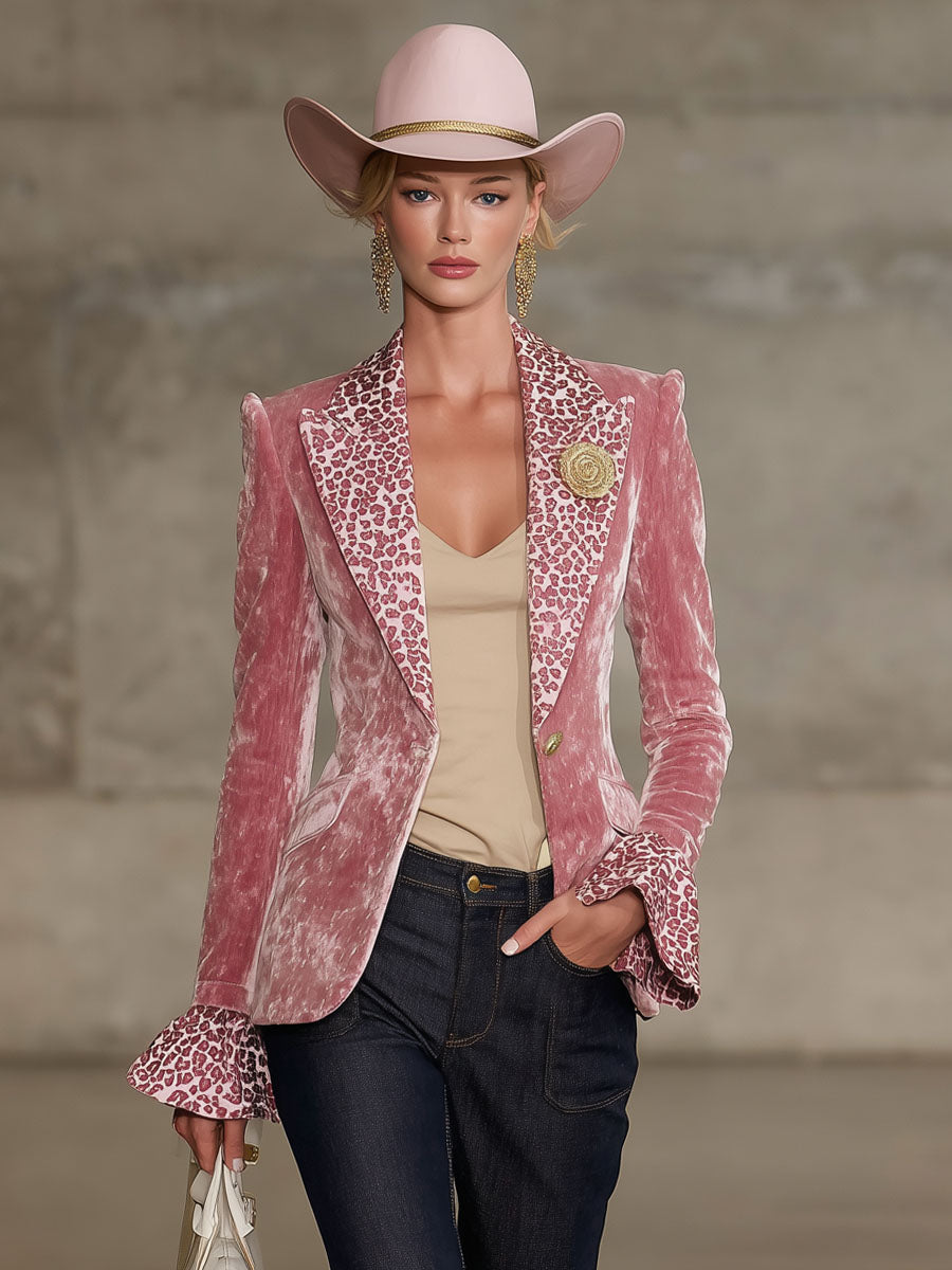 Blazer en velours à motif léopard avec revers contrasté