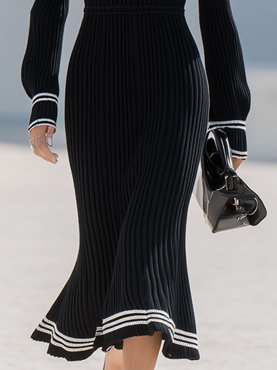 Robe Midi Noir Côtelé à Manches Longues avec Ourlet en Queue de Poisson et Détails Rétro Blancs