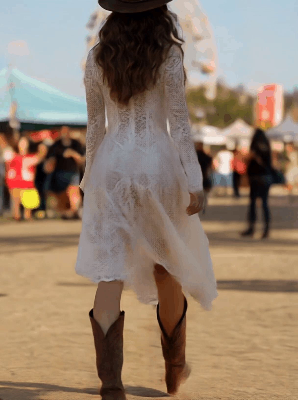 Robe Midi Élégante Rétro en Dentelle Blanche à Manches Longues avec Fente Chic