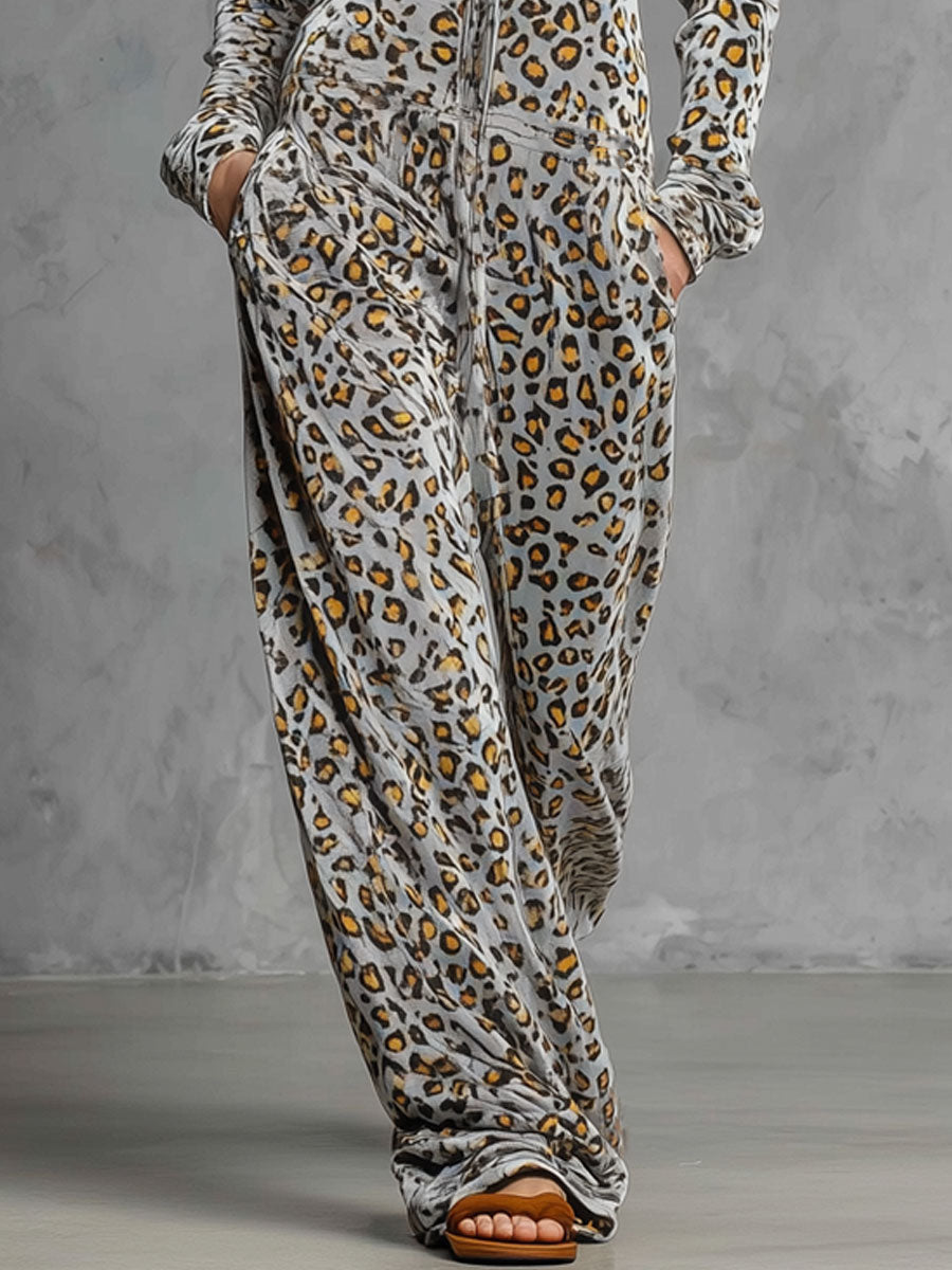 Combinaison Retro en Velours Gris avec Imprimé Léopard et Capuche