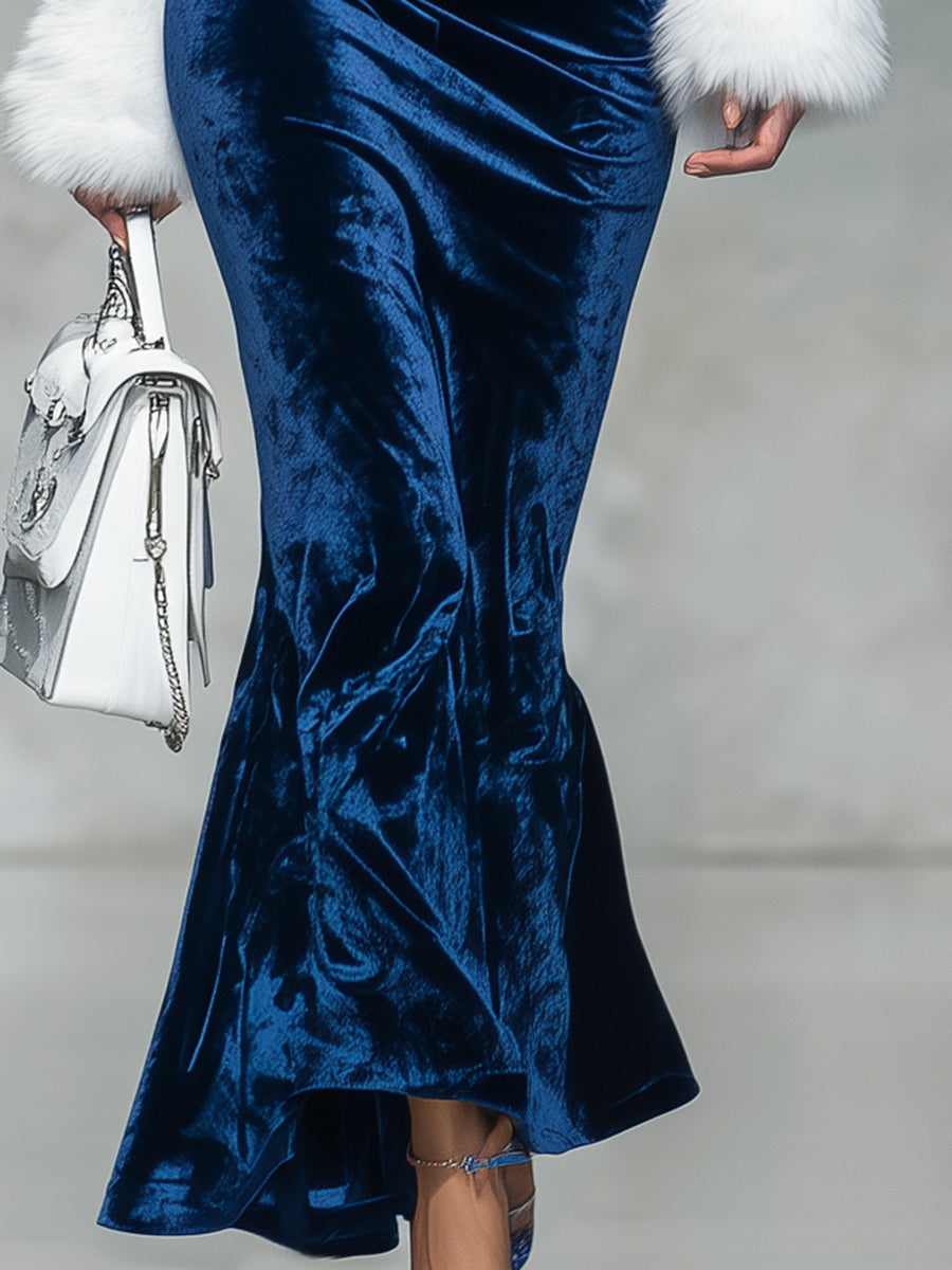 Robe Maxi Élégante en Velours Bleu avec Encolure Carrée et Accents en Fausse Fourrure de Lapin