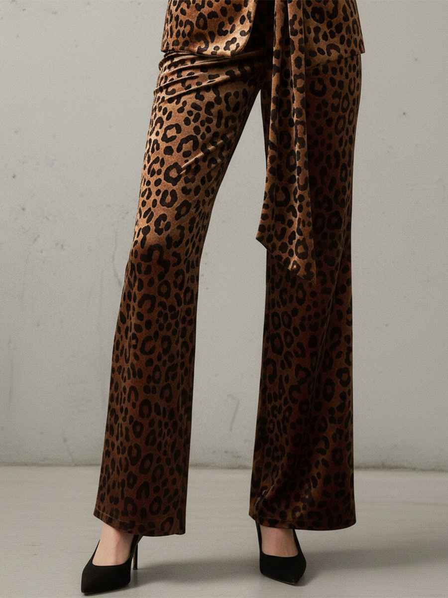 Ensemble Vintage en Velours Imprimé Léopard : Veste et Pantalon Chic