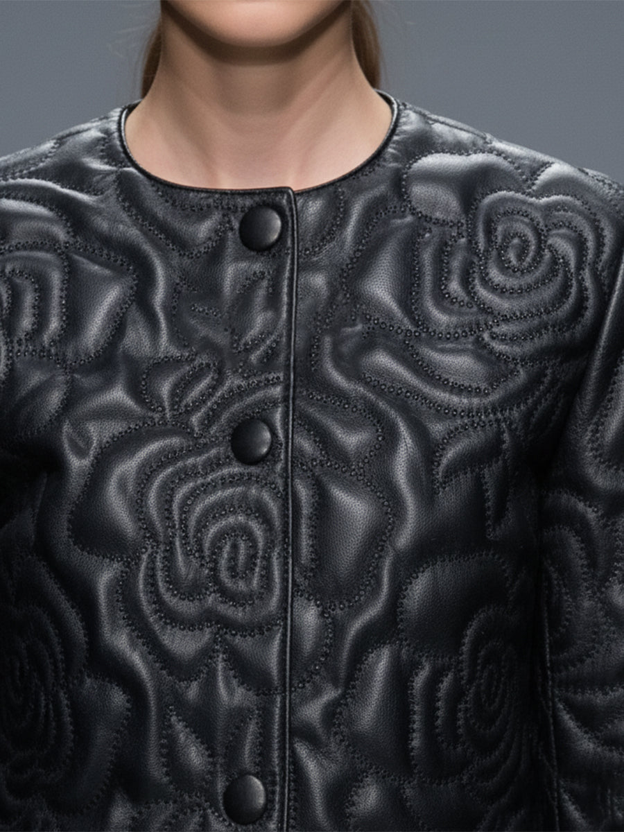 Veste Croppée Noir en Similicuir avec Éléments Roses