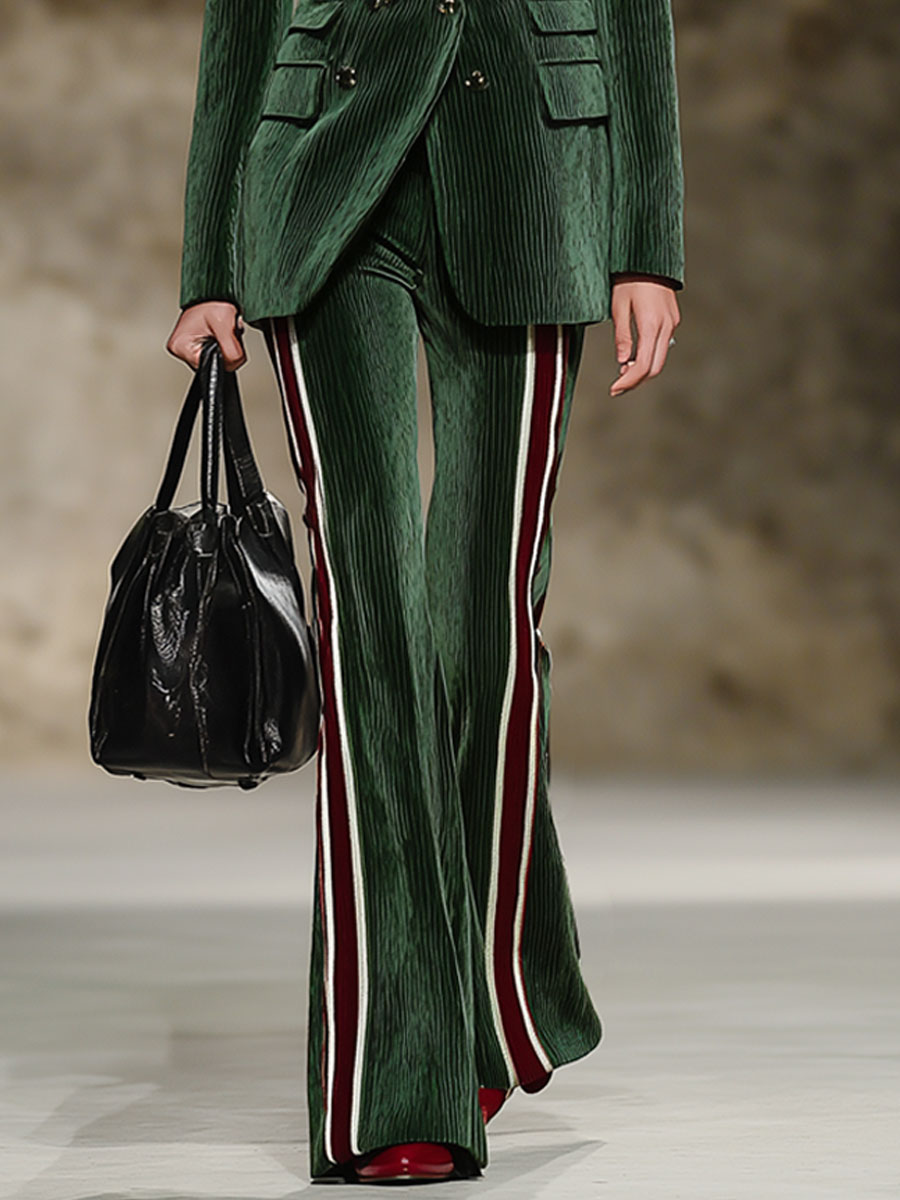 Ensemble Rétro en Velours Côtelé Vert Foncé : Veste Chic et Pantalon Évasé
