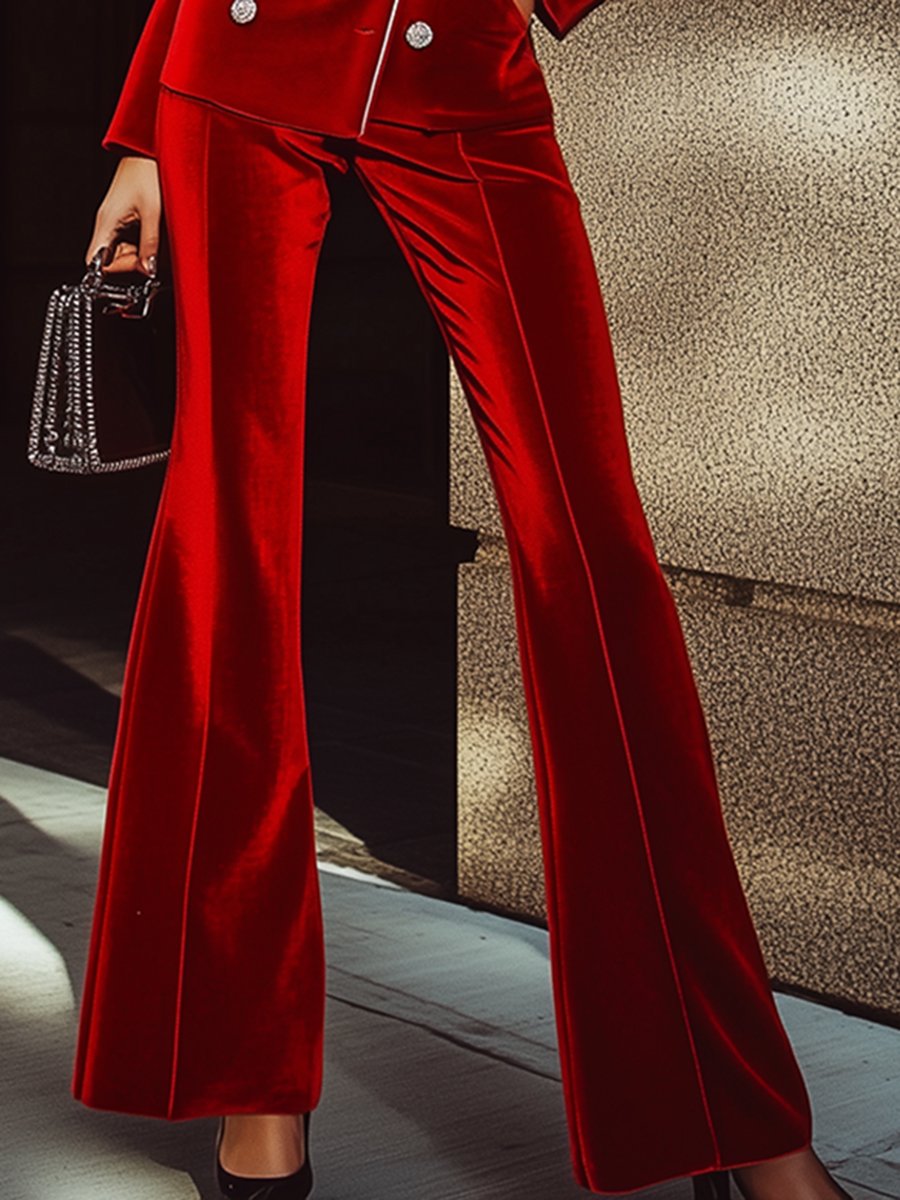 Costume en Velours Rouge Luxe avec Finitions Argentées - Expédition en 24 Heures
