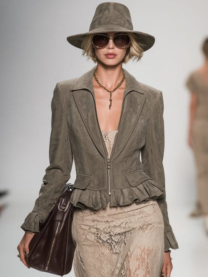 Élégante Veste Grise Zippée avec Col Volant Vintage