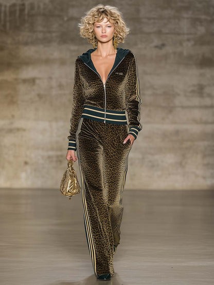 Ensemble Chic en Velours Vert avec Imprimé Léopard : Sweat à Capuche et Pantalon Rétro