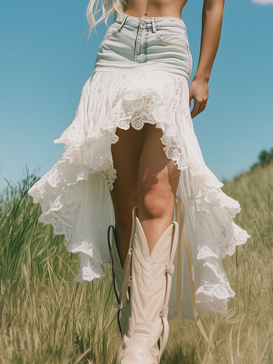 Jupe en denim patchwork à dentelle : courte devant, longue derrière - Livraison en 24 heures, chic et romantique !