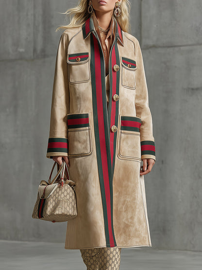 Veste en Faux Suède Beige avec Détails en Ruban Rouge et Vert - Élégance Simple