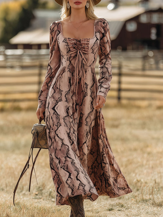 Robe Maxi Velours Rose à Imprimé Serpent - Style Western Rétro avec Détails à Lacets