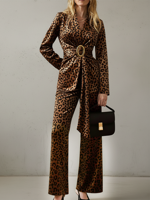 Ensemble Vintage en Velours Imprimé Léopard : Veste et Pantalon Chic