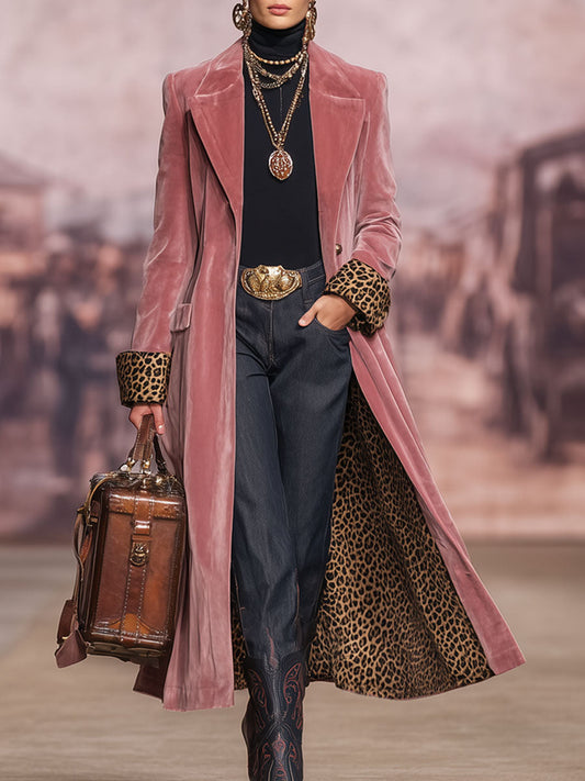 Veste en velours imprimé léopard avec revers et fermeture à bouton
