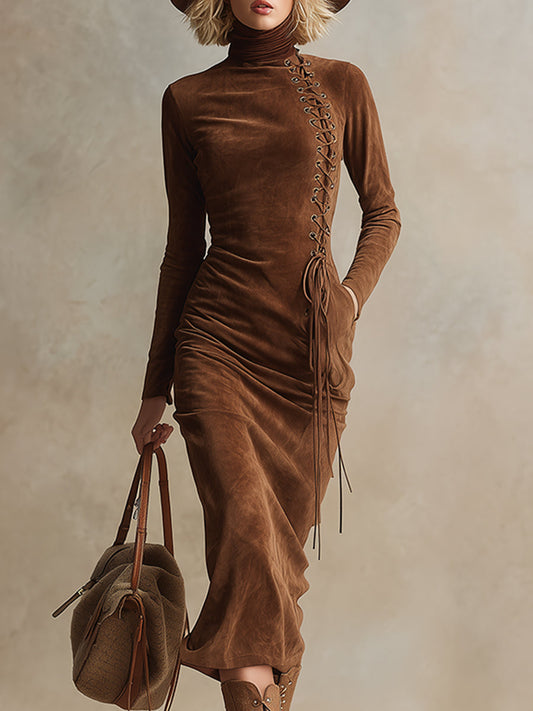 Robe Midi Vintage Western en Suédine Marron avec Col Roulé et Détails à Lacets