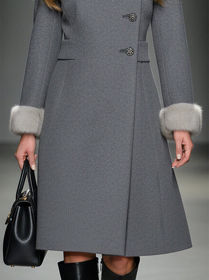 Veste en Laine Grise avec Col en Fourrure Synthétique - Élégance et Chic Assurés
