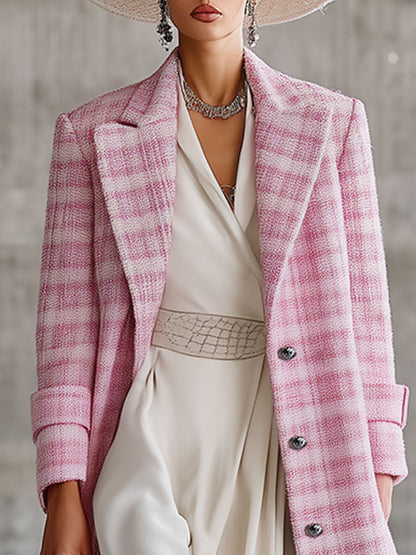 Veste en Laine à Motif Carreaux Roses : Élégance Rétro et Polyvalence