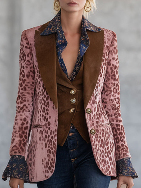 Blazer en Velours Rose à Imprimé Léopard : Élégance Urbaine Rétro avec Détails Marron