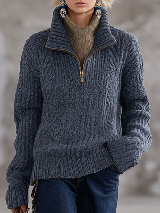 Pull rétro en tricot gris-bleu avec col zippé mi-haut