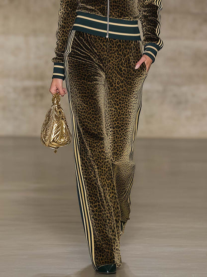 Ensemble Chic en Velours Vert avec Imprimé Léopard : Sweat à Capuche et Pantalon Rétro