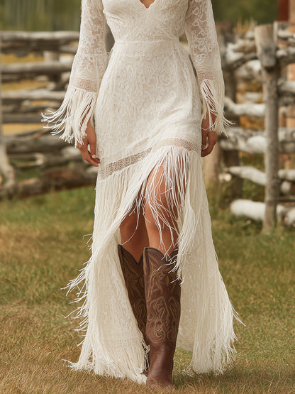 Robe Maxi Rétro en Dentelle Blanche à Manches Longues avec Décolleté en V et Franges - Jupe Courte Devant, Longue Derrière
