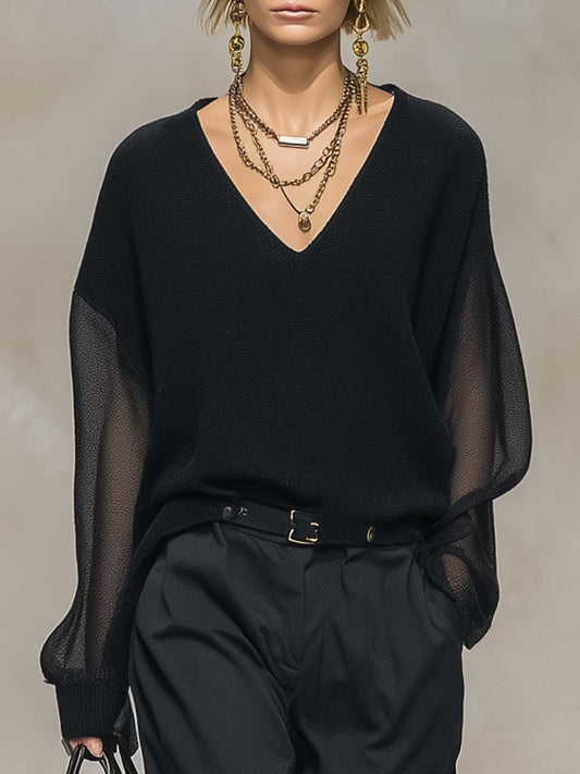 Décontractée et Élégante : Blouse Noire en Maille Transparente à Col V