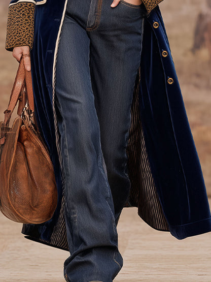 Veste en velours à motif léopard avec revers et détails contrastants