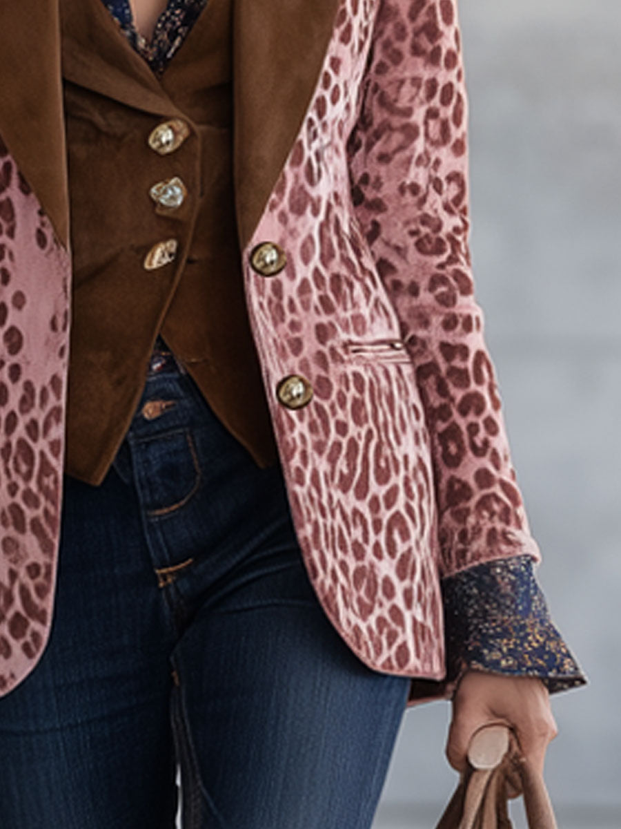 Blazer en Velours Rose à Imprimé Léopard : Élégance Urbaine Rétro avec Détails Marron