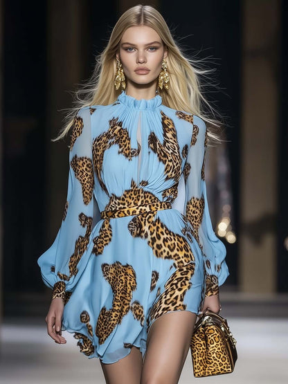 Élégante Robe Mini en Chiffon Bleu Ciel à Imprimé Léopard